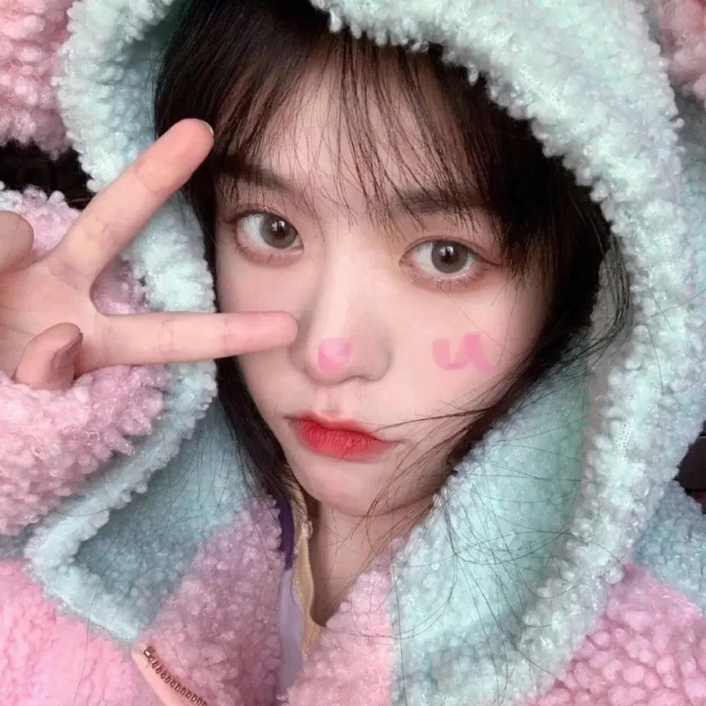 麻辣老师1这个女生有点冷